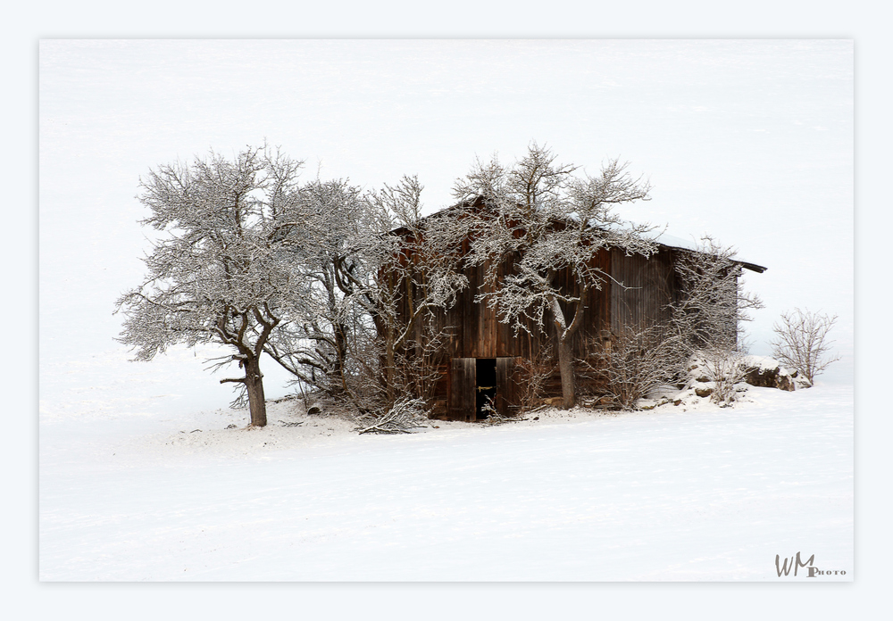 Scheune im Schnee