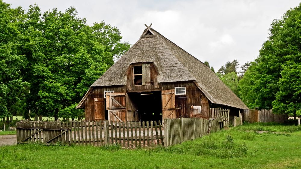 Scheune in der Heide