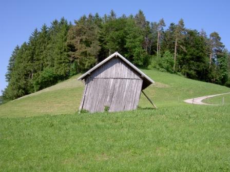 Scheune inmitten der freien Natur