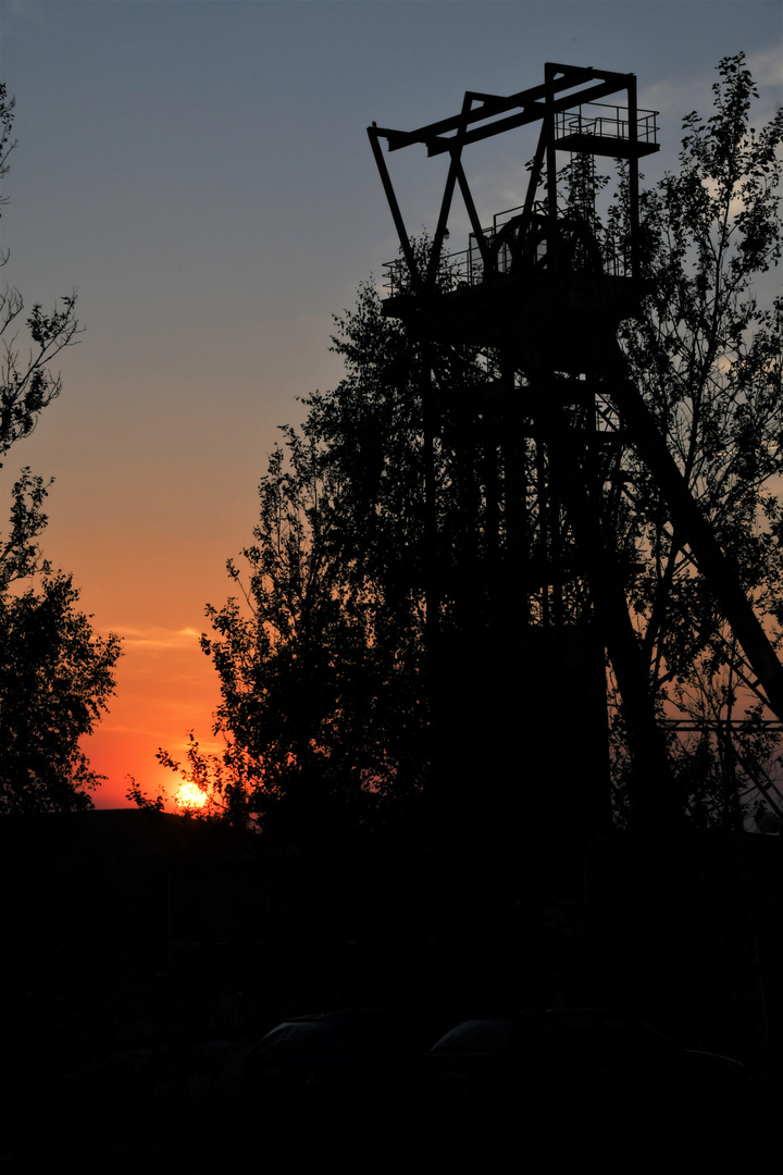 Schicht im Schacht Foto &amp; Bild | architektur, lost places ...