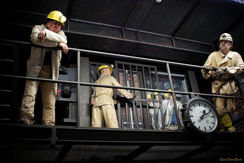 Schicht im Schacht Foto &amp; Bild | industrie und technik, bergbau ...
