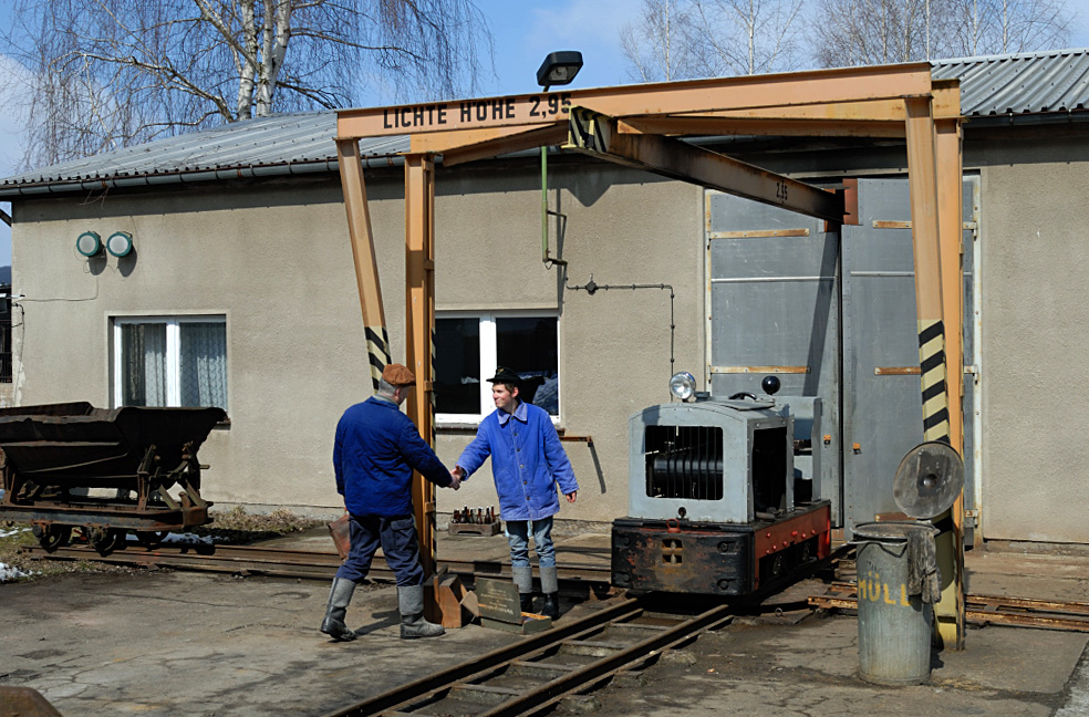 Schichtwechsel bei der Feldbahn