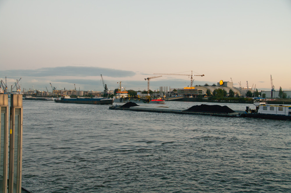 Schiebung auf der Elbe...