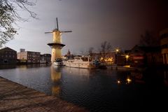 Schiedam - Doeleplein - Windmill "de kameel" - Day/night