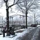 Schiedam innevata lungo il canale