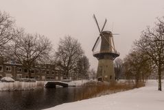 Schiedam - Vellevest - Windmill "de Drie Koornbloemen" 