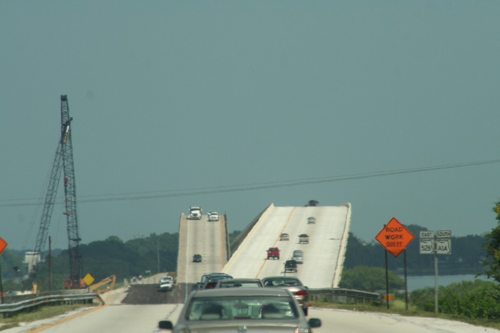 Schiefe Brücke