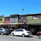 Schiefe Holz-Architektur in Puerto Montt-El Angelno..............