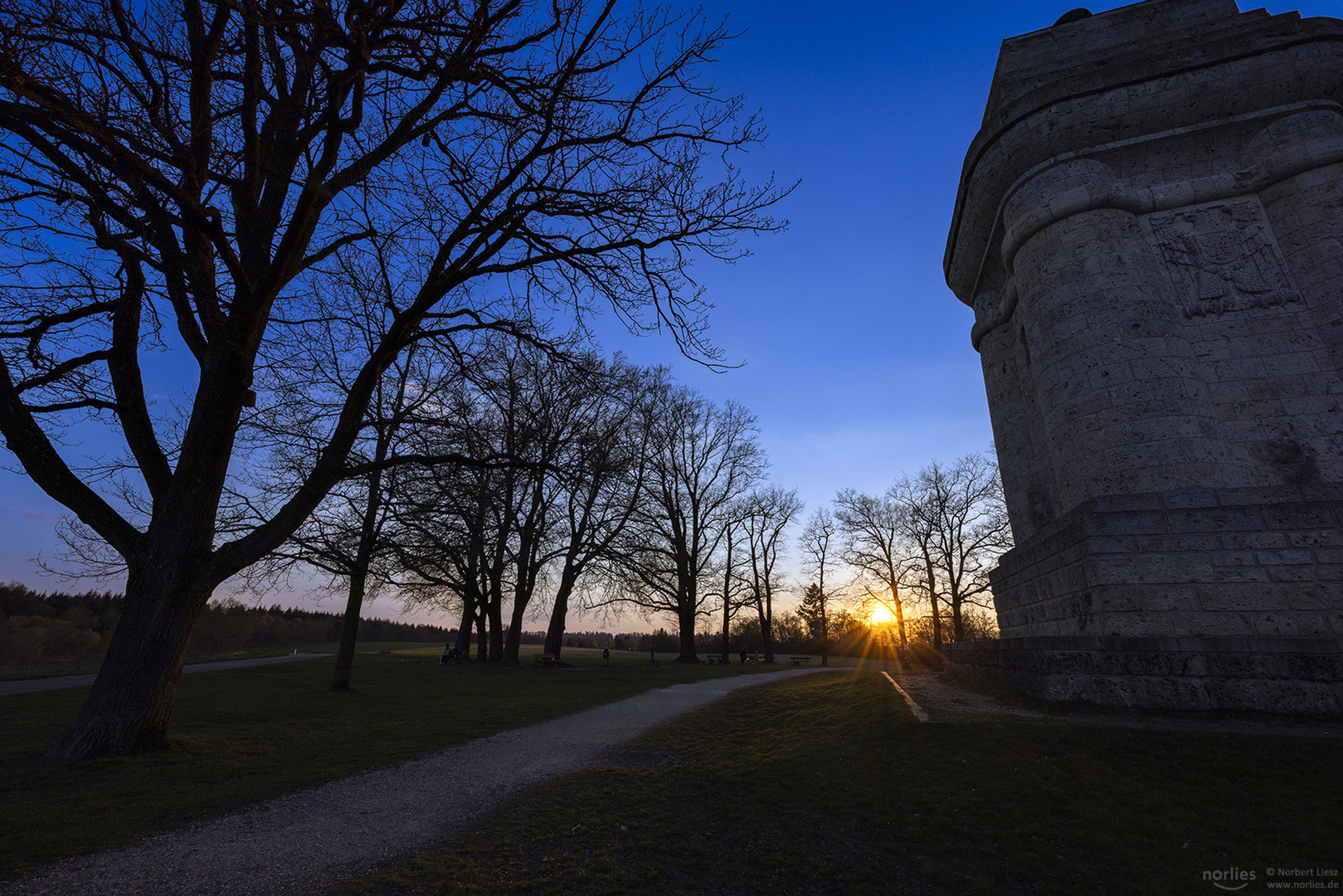 Schiefer Bismarckturm