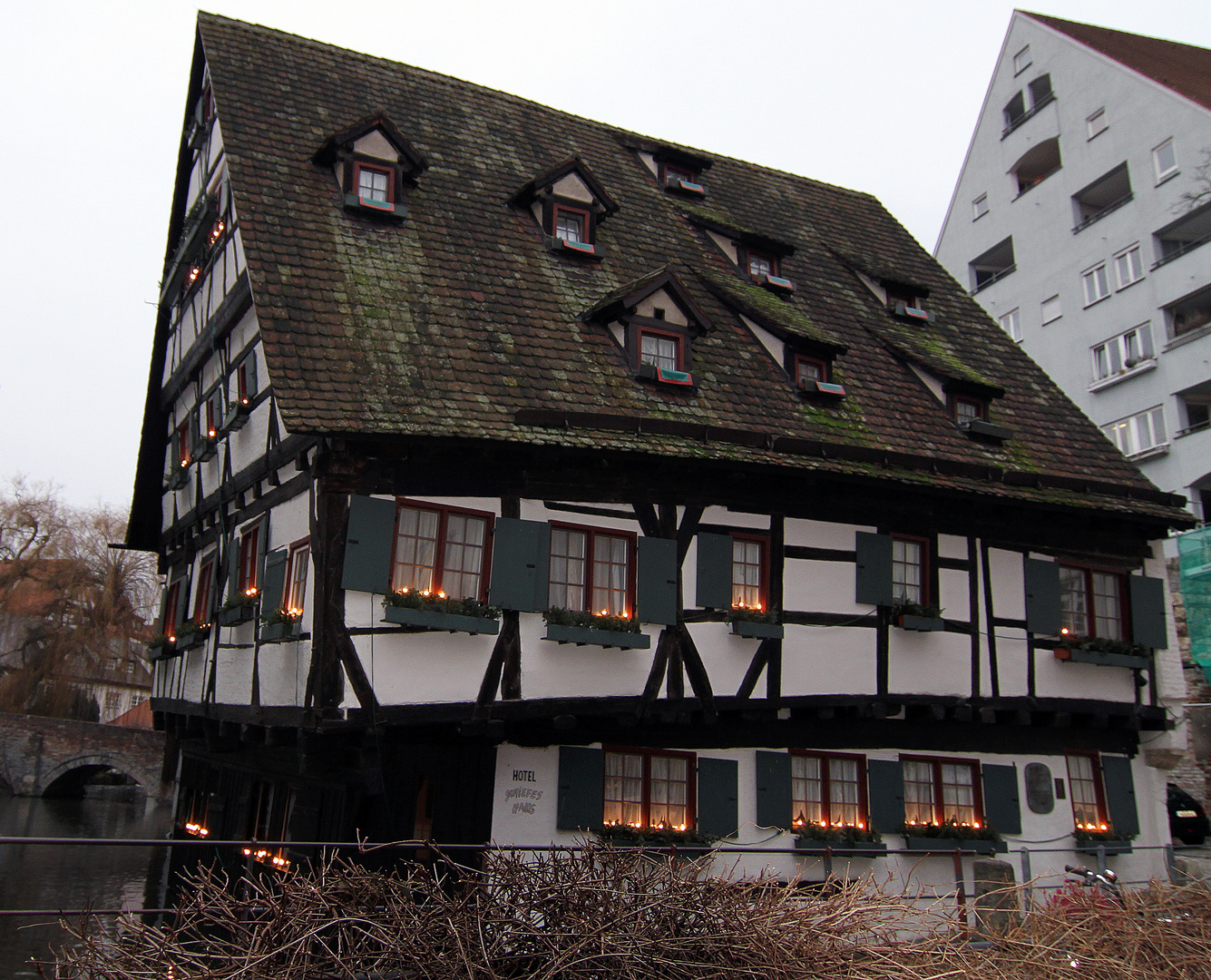 Schiefes Haus Im Ulmer Fischerviertel 4 Foto Bild Deutschland