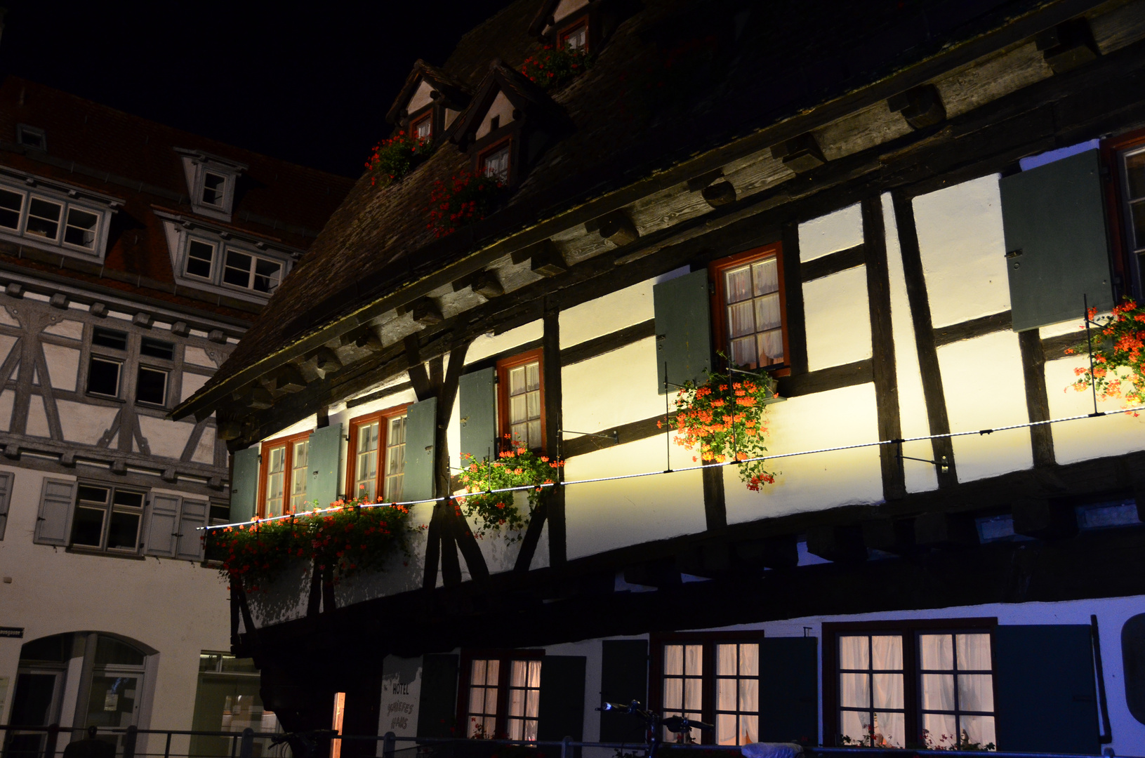 Schiefes Haus in Ulm Foto & Bild | world Bilder auf ...