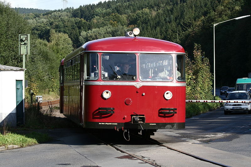 Schienenbus im Wiehltal