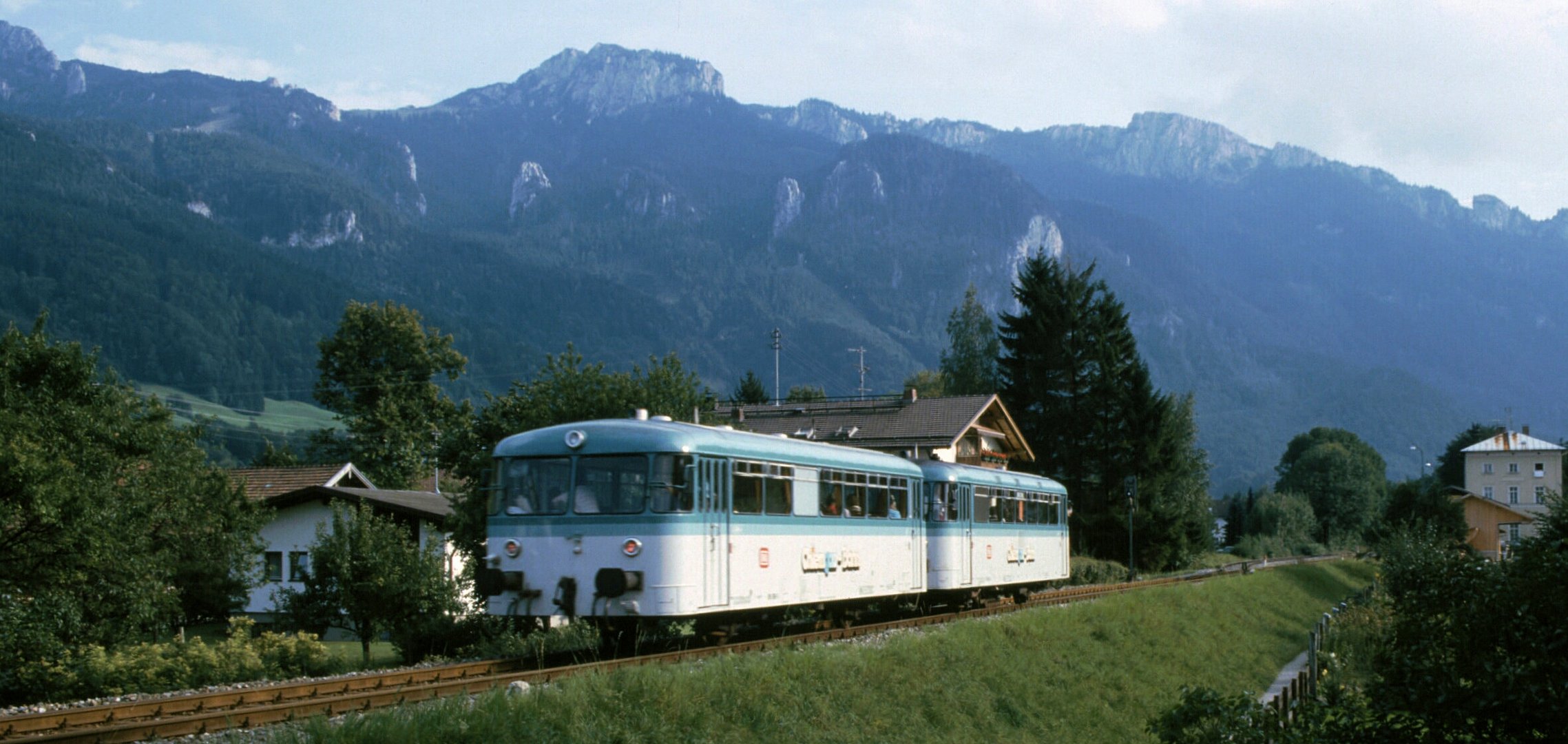 Schienenbus in Aschau 1987 II