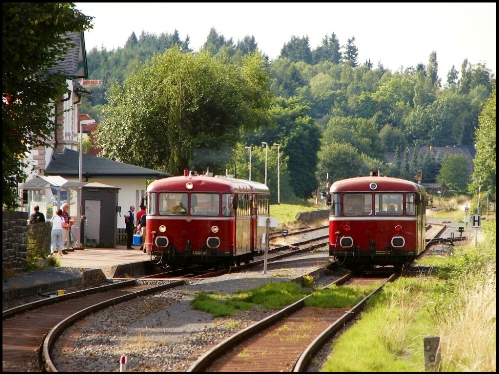 Schienenbus Kreuzung