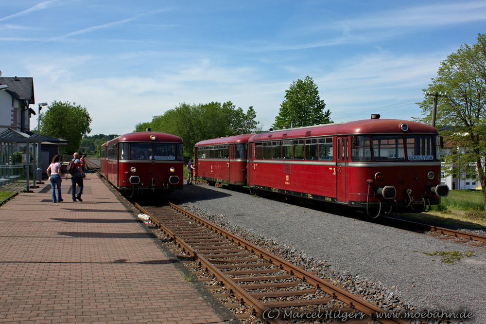 Schienenbustreff in Ulmen...