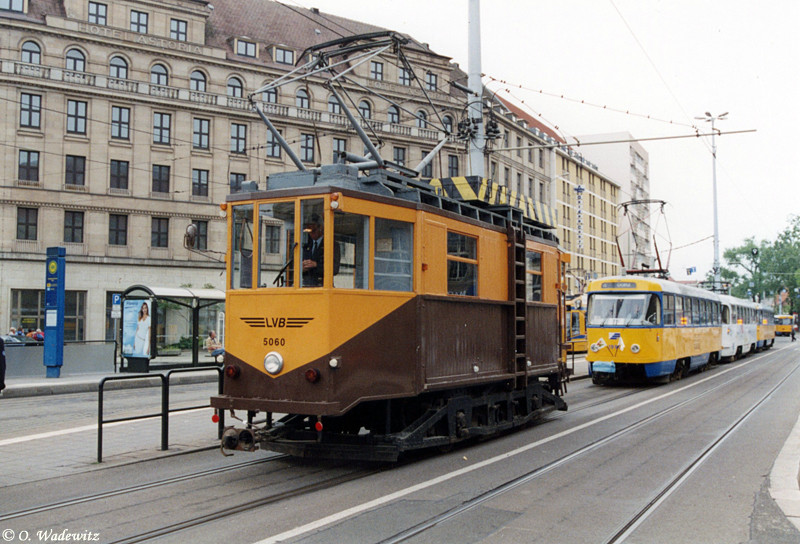 Schienengebundene Hebebühne 5060 der LVB