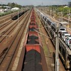 Schienenverkehr am Rande der Autostadt