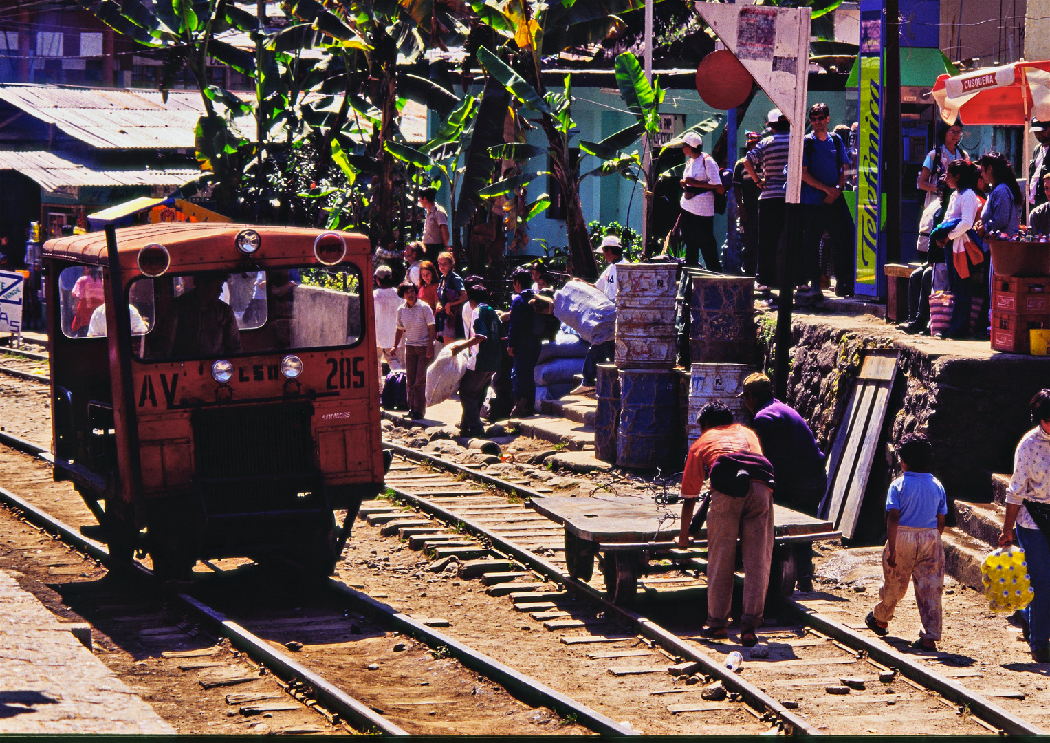  Schienenverkehr in Aguas Calientes