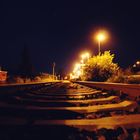 Schienenweg in die Nacht.