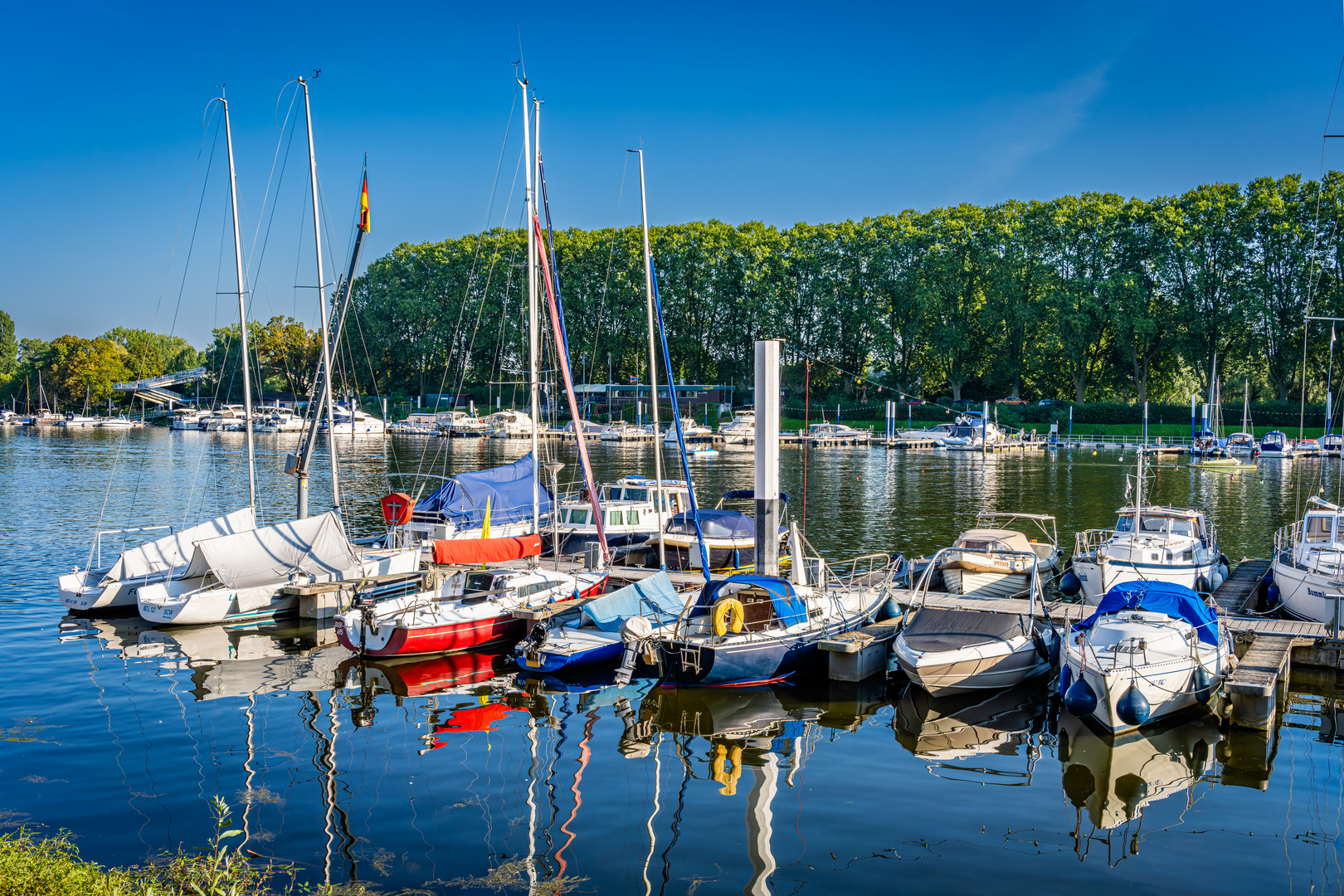 Schiersteiner Hafen 200