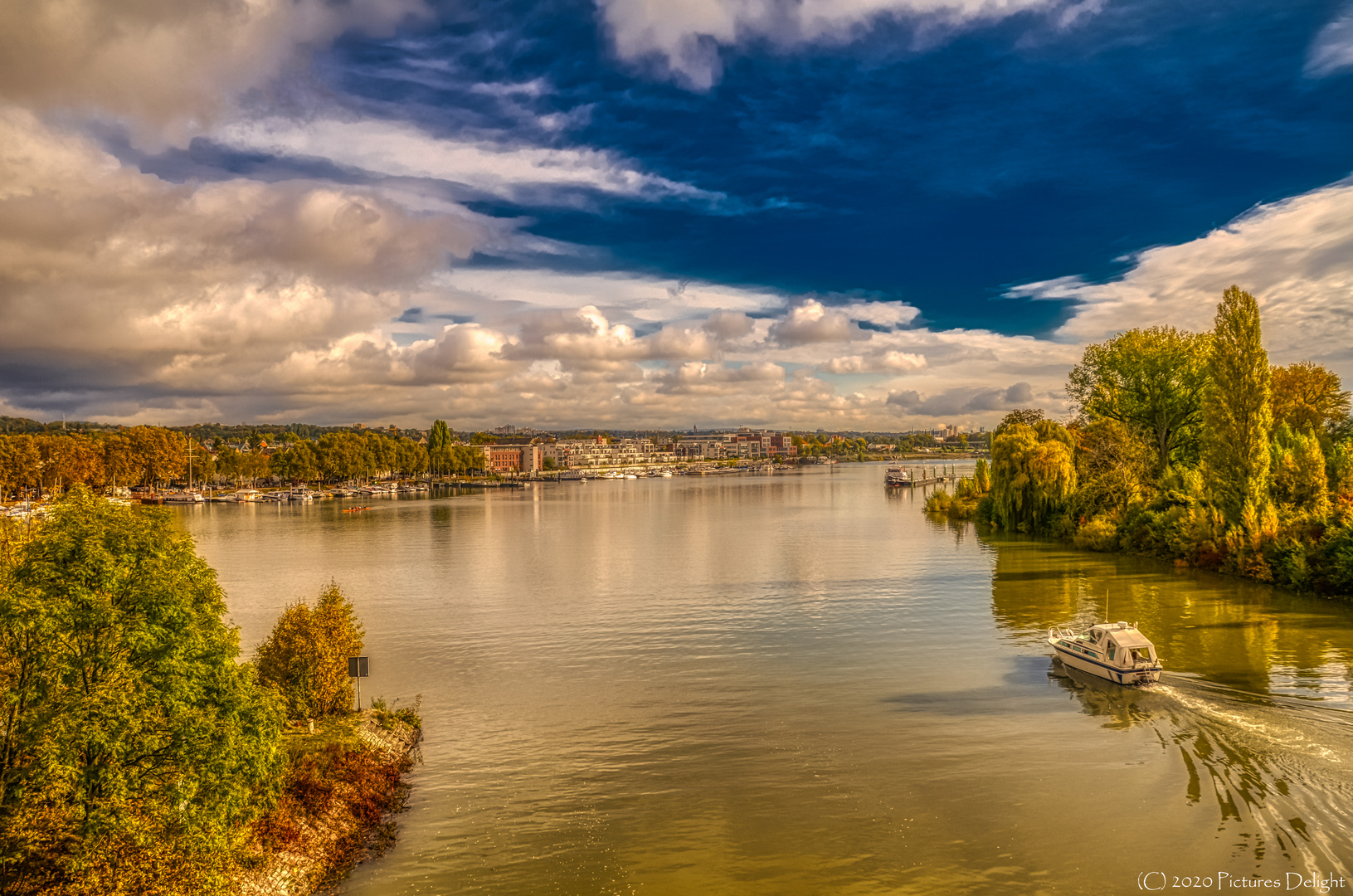 - Schiersteiner Hafen -