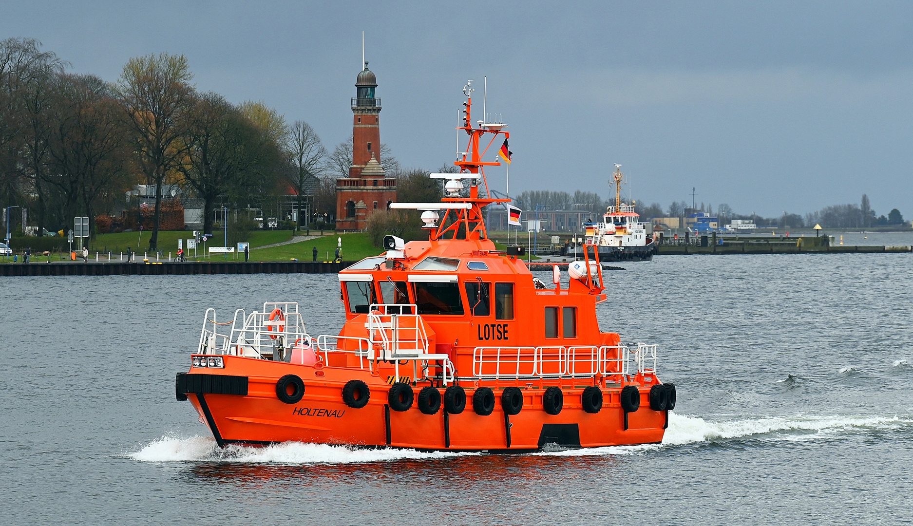 Schietwetter mit etwas Sonne in Kiel Holtenau