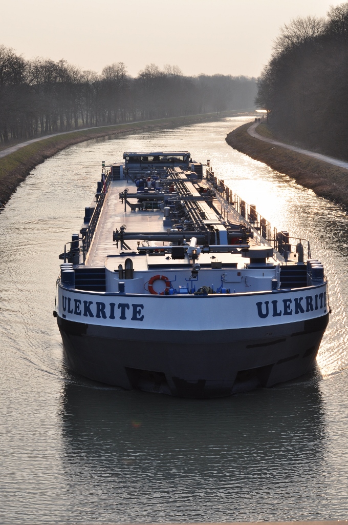 Schiff auf dem Hamm-Datteln-Kanal