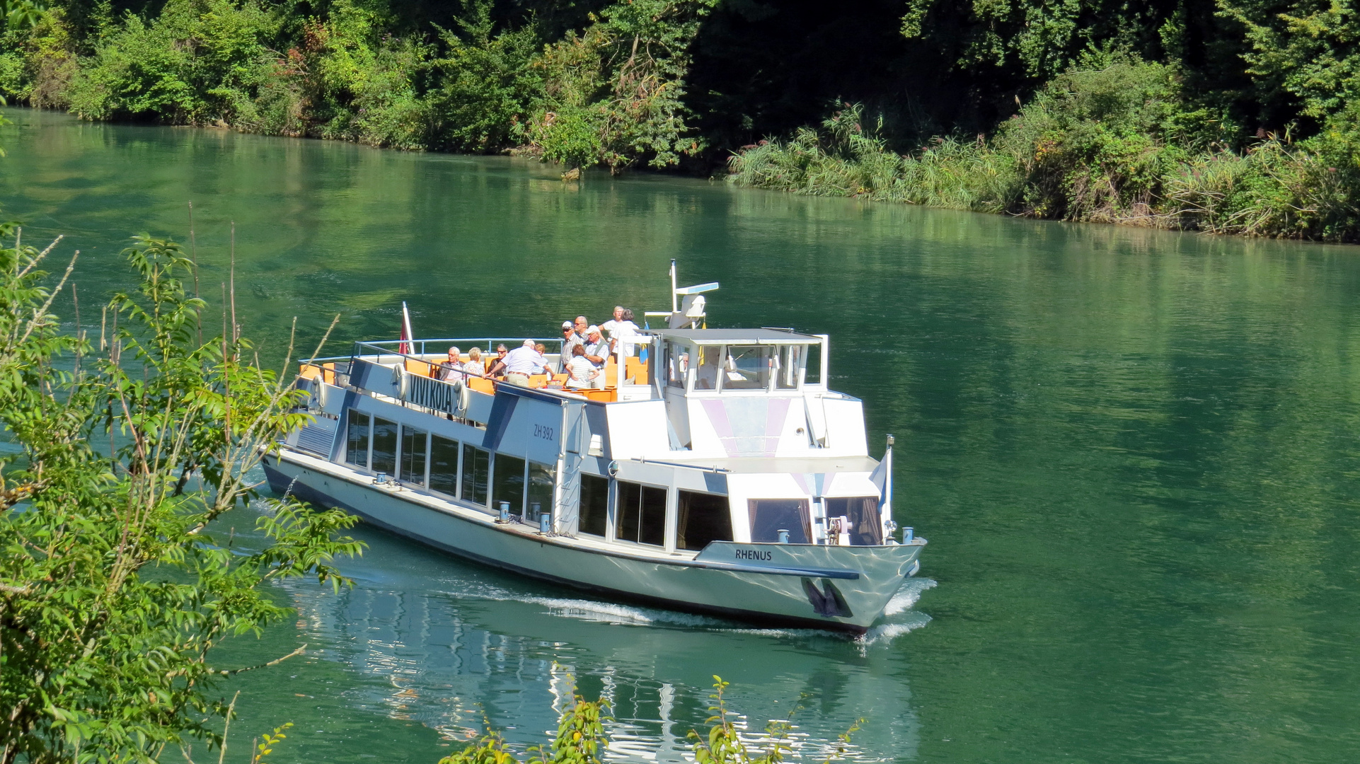 Schiff auf dem Rhein