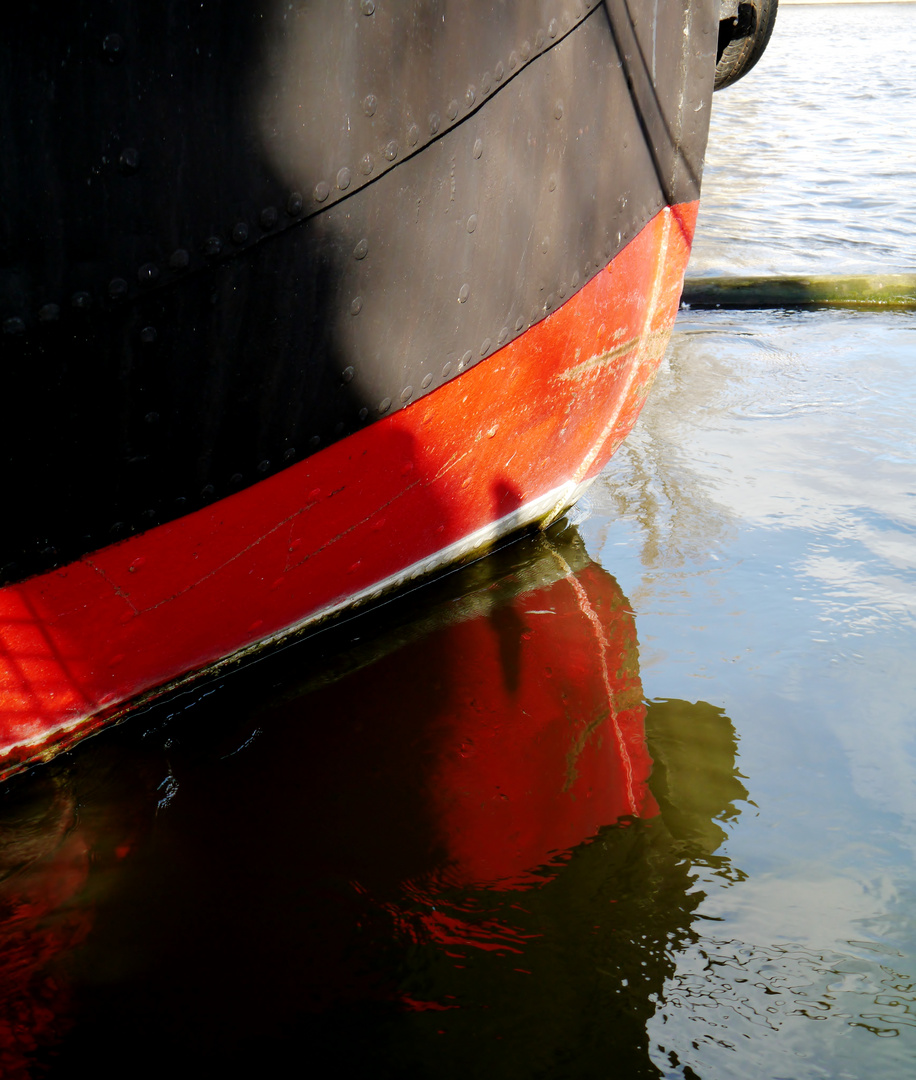 Schiff im Berliner Museumshafen