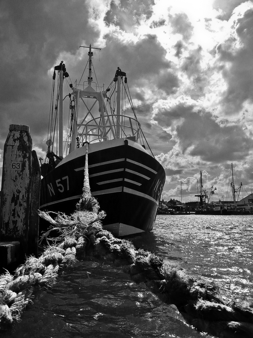 Schiff im Hafen