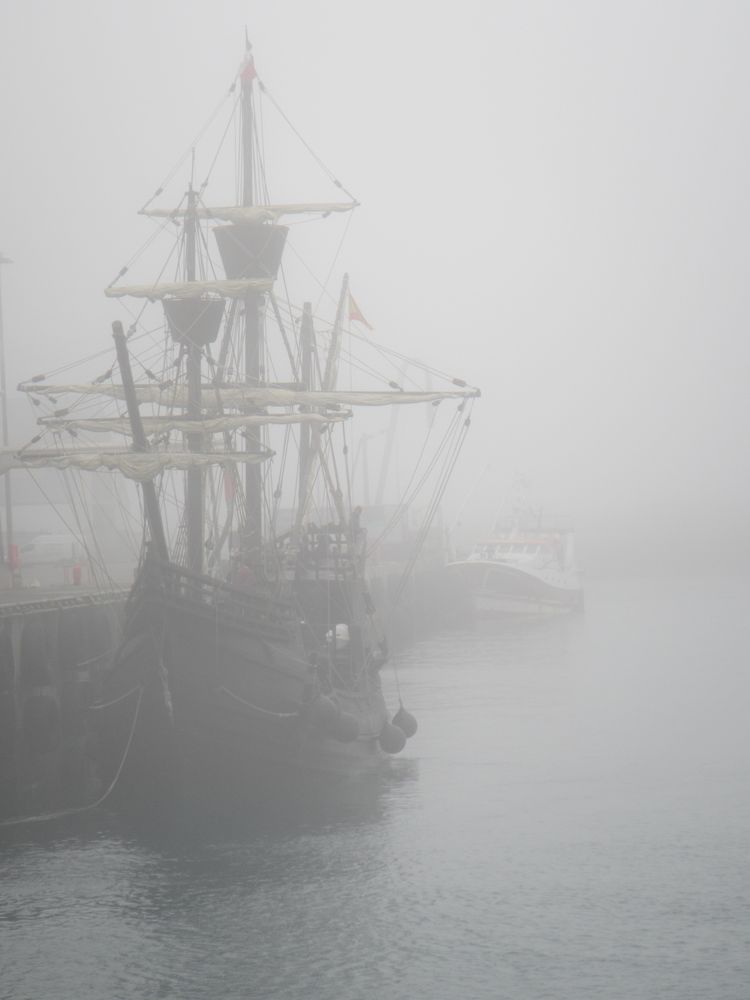 Schiff im Nebel