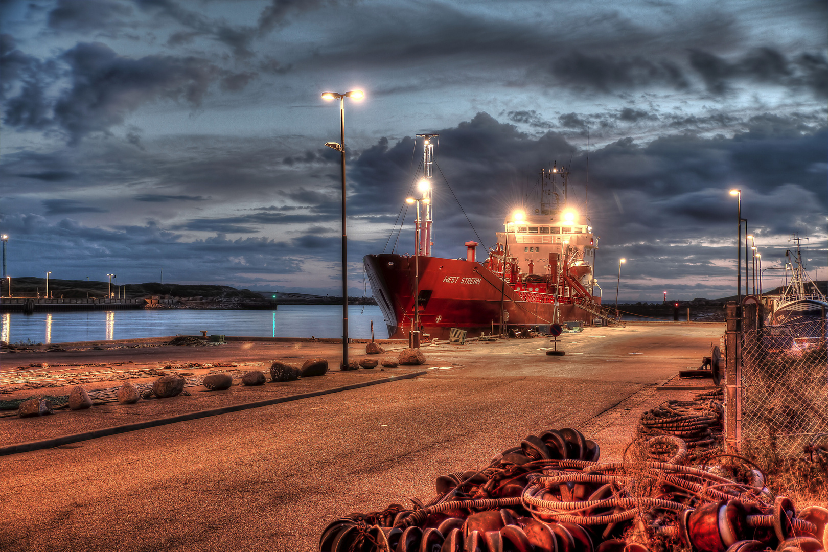 Schiff in Hvide Sande (Dänemark)