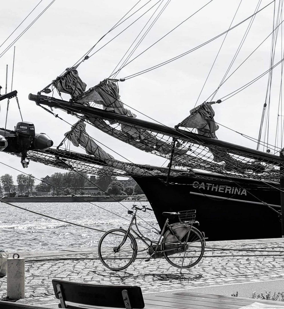 Schiff und Fahrrad 