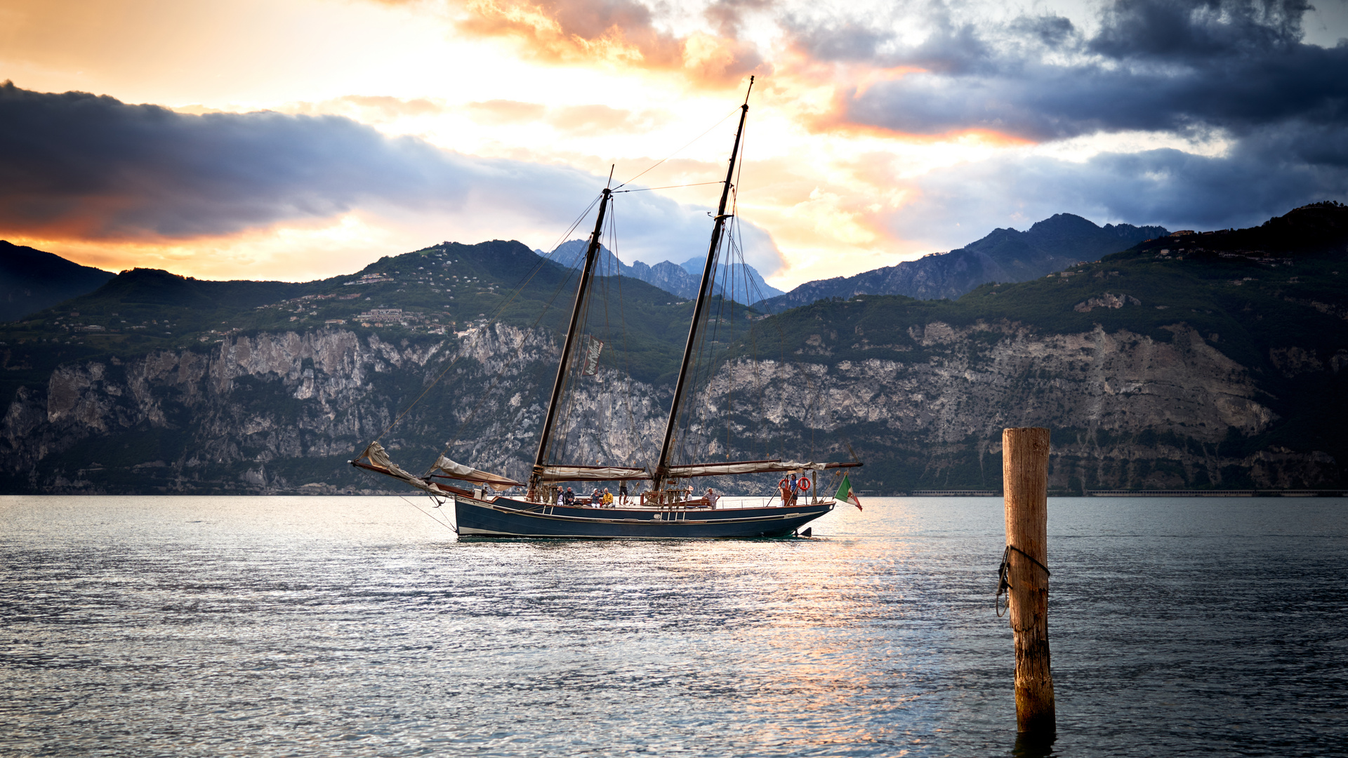 schiff vor malcesine