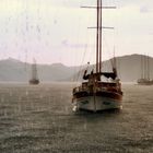 Schiffe im Regen