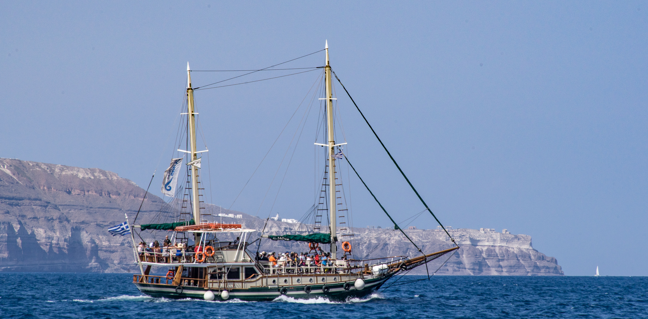 Schiffe nach Nea Kameni  I - Kykladen/Griechenland