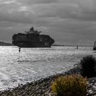 Schifffahrt auf der Elbe bei Blankenese