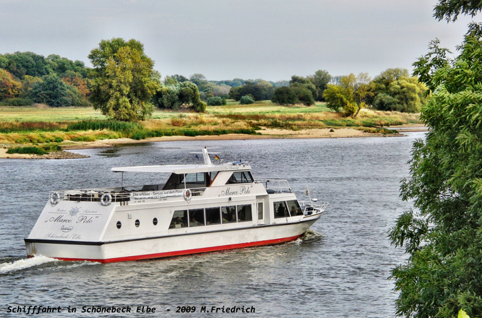 Schifffahrt auf der Elbe in Schönebeck