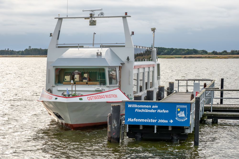 Schiffsausflug über den Saaler Bodden