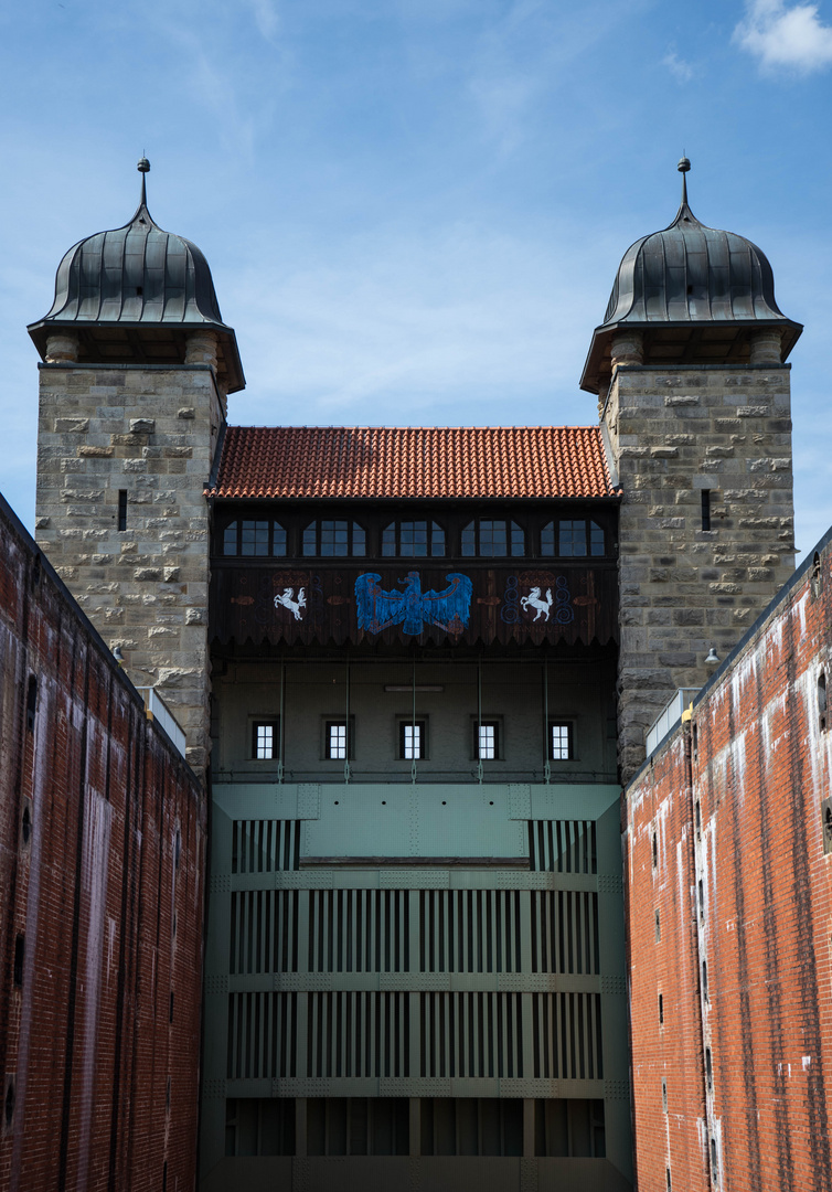 SCHIFFSHEBEWERK HENRICHENBURG