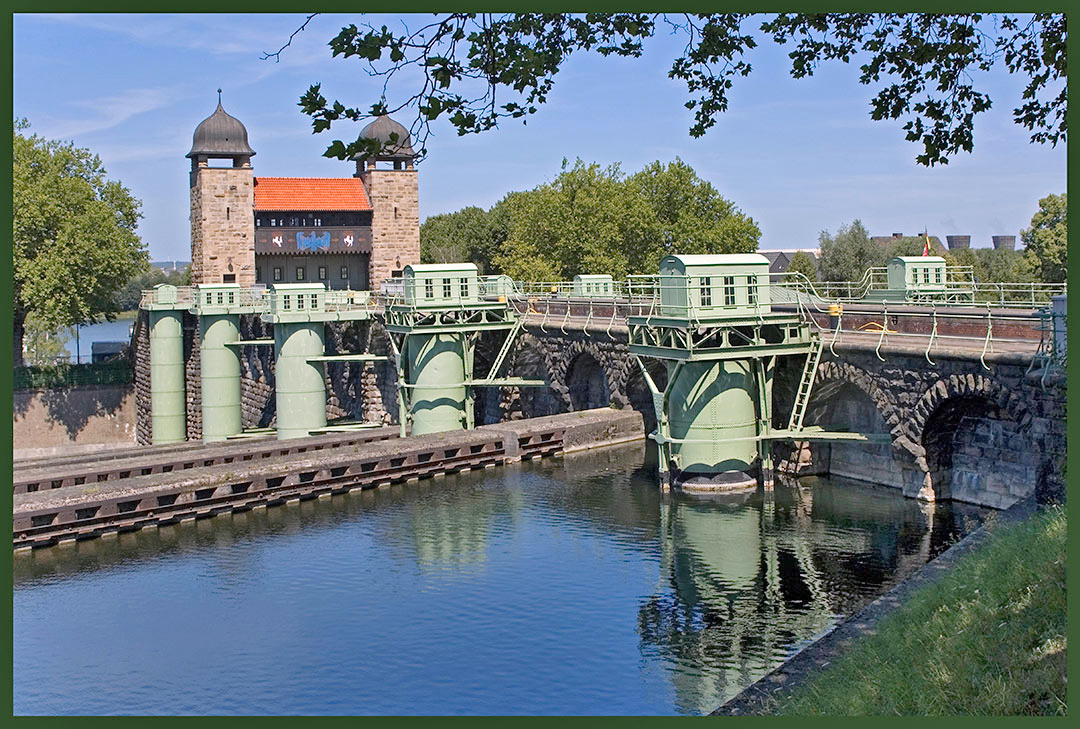 Schiffshebewerk Henrichenburg- Einfahrtschleuse für die Schiffe-