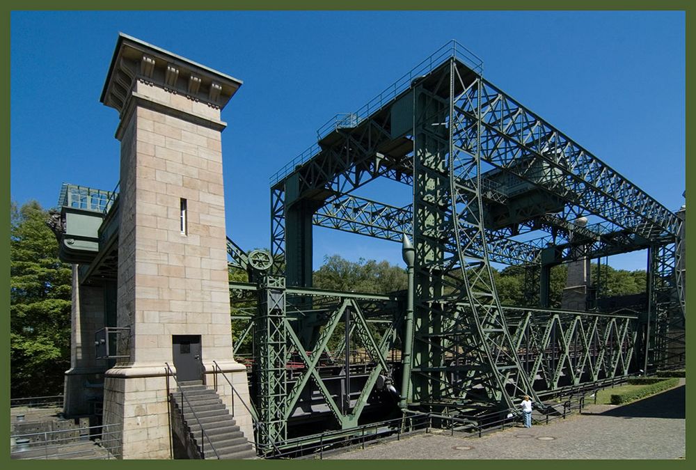 Schiffshebewerk Henrichenburg  - Seitenansicht der Anlage