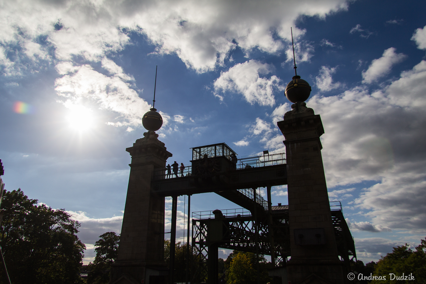 Schiffshebewerk im Gegenlicht