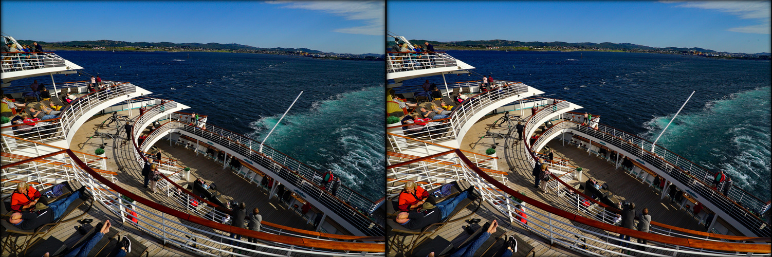 Schiffsheck der Artania  bei Haugesund (Nor)  - 3D-II-View