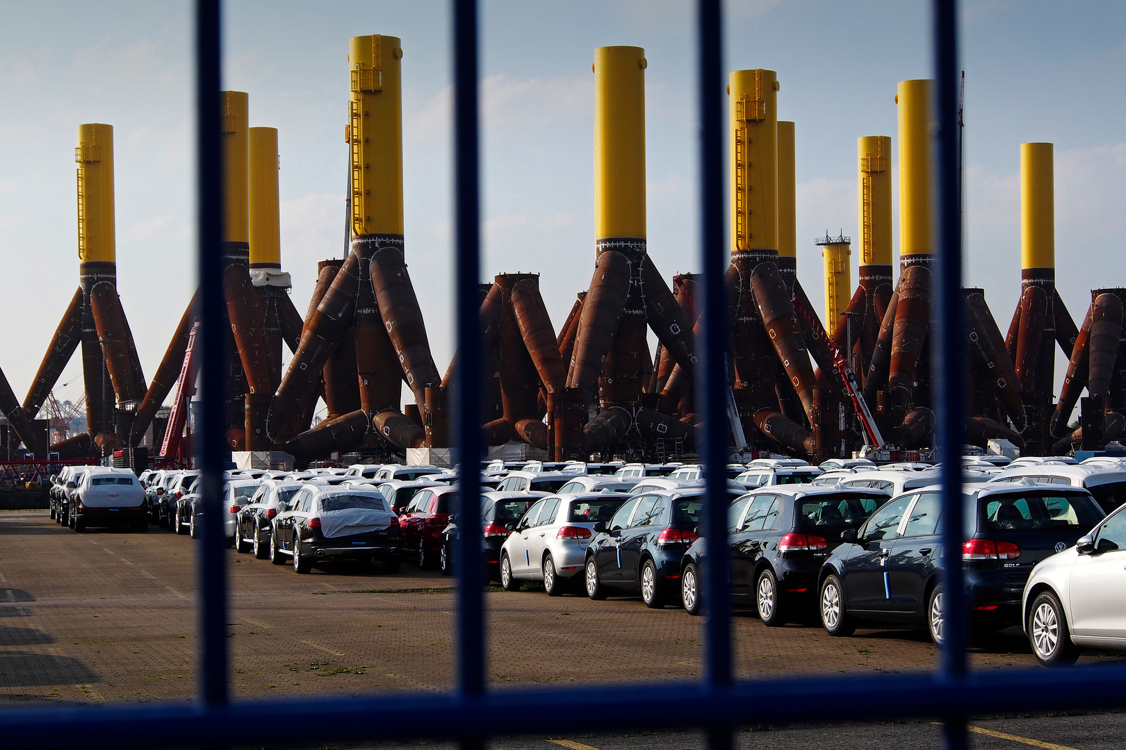 Schiffsladungen sind bereit im Bremer Hafen