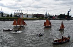 Schiffsparade der Traditionsschiffe zum Elbfest