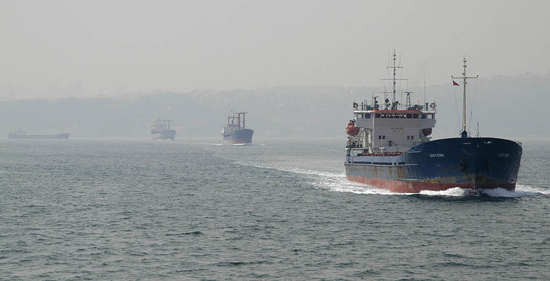 Schiffsverkehr am Bosporus