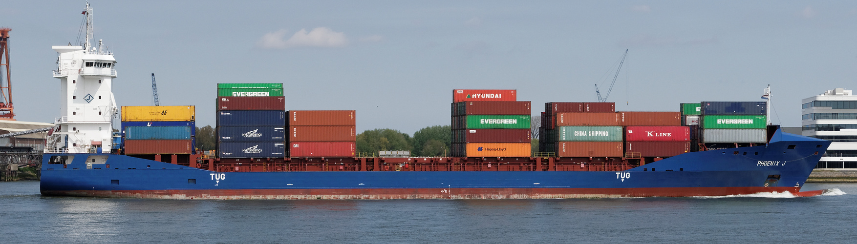 Schiffsverkehr in Rotterdam (1)