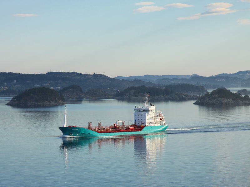 Schiffsverkehr vor Bergen in Norwegen