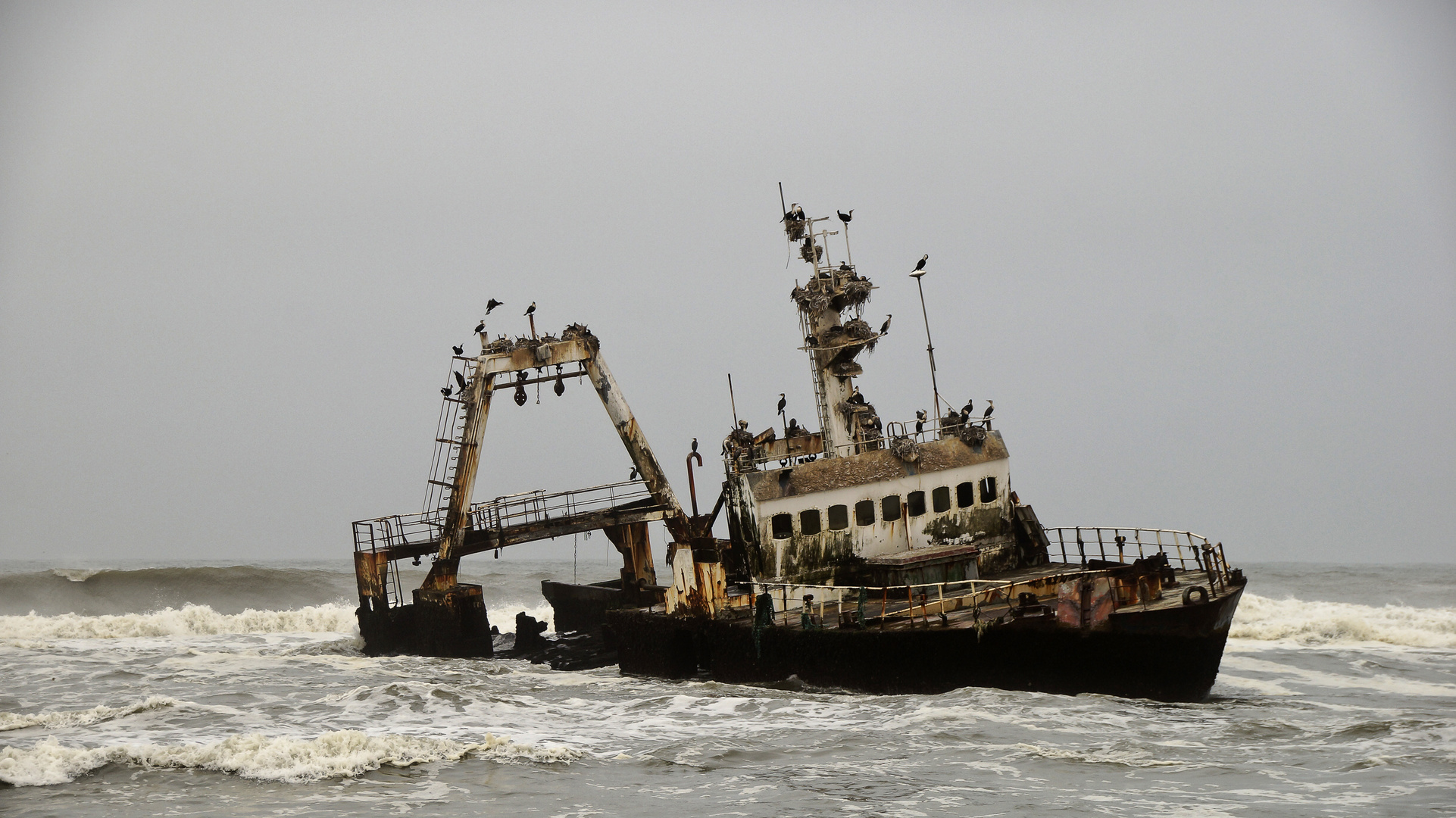 Schiffswrack im Atlantik